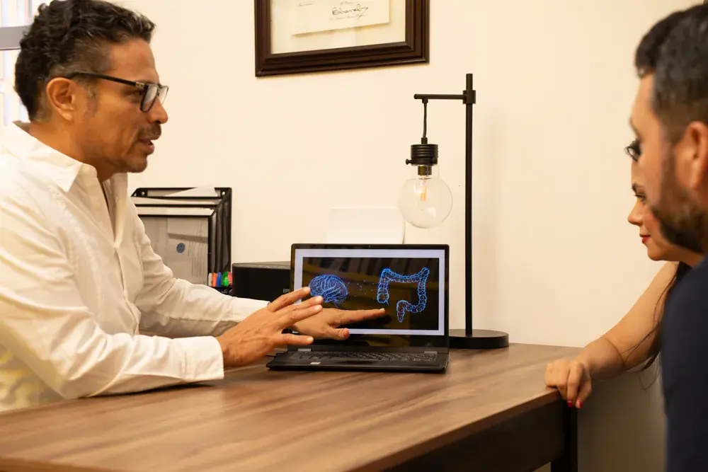 Ambiente clínico donde se aplican tratamientos biológicos en SMARTHINK
